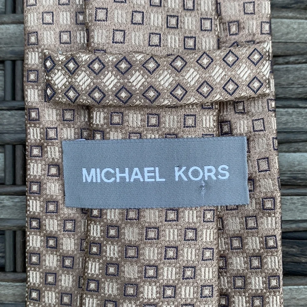 Michael KORS 100% Silk Tie - Tan with Petite Gray Square Print